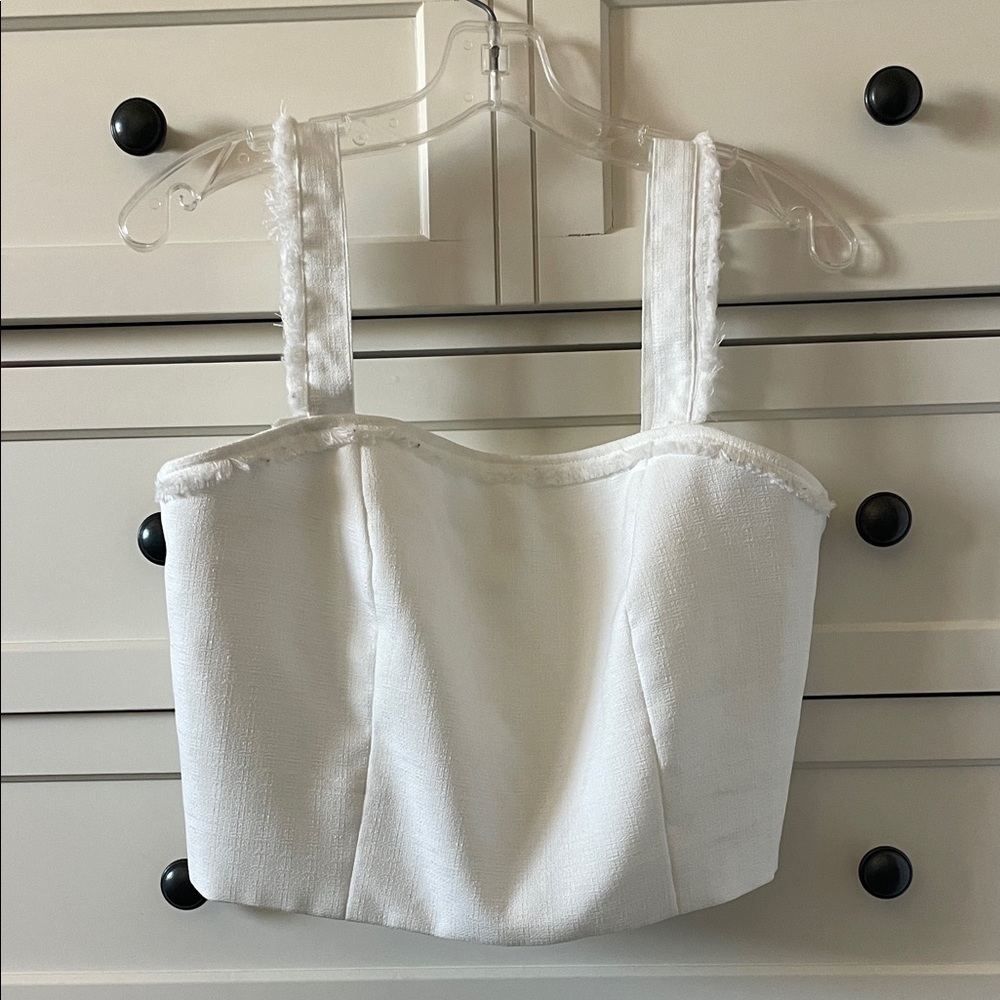 Lucy Paris Women’s White Textured Cropped Tank Top w/ Frayed Hem - Size Large